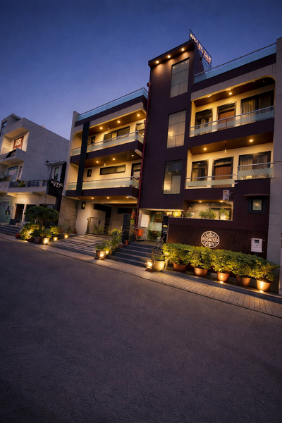 Cover photo of Royal Taj Twin Palace